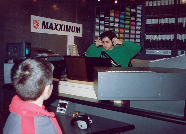 Lorenzo Pancino au micro de Maxximum Lorenzo Pancino au micro de Maxximum
